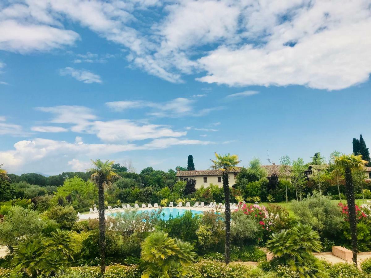 Sky Fort Garda View Sirmione Exteriör bild